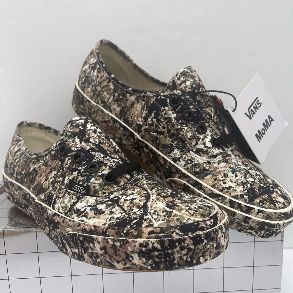 Vans WMNS Authentic Jackson Pollock Sneaker
VN0A2Z5|18K MoMA Artistic Camouflage - Picture 6 of 16
